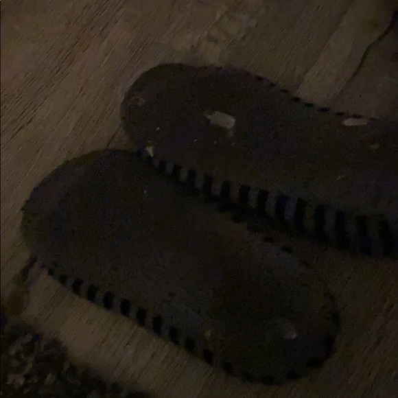 Slippers - Picture 2 of 2